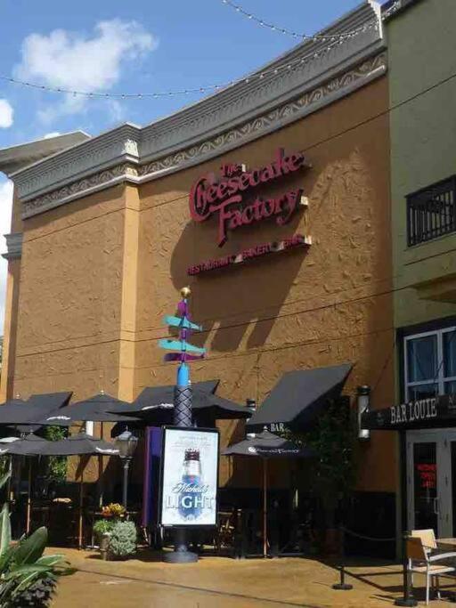 The Little Paris Suite Tampa Luaran gambar